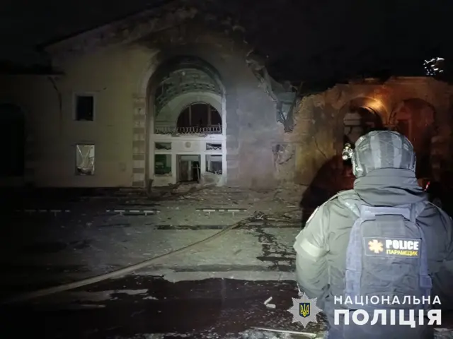 Разрушенный вокзал в Константиновке