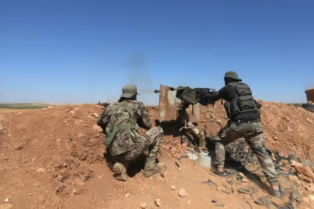 صورة أرشيفية لعناصر من قوات سوريا الديمقراطيةg