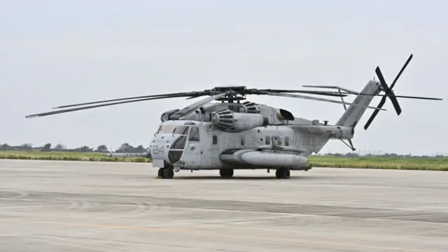 یک فروند هلی کوپتر نظامی مدل CH-53E Super Stallion