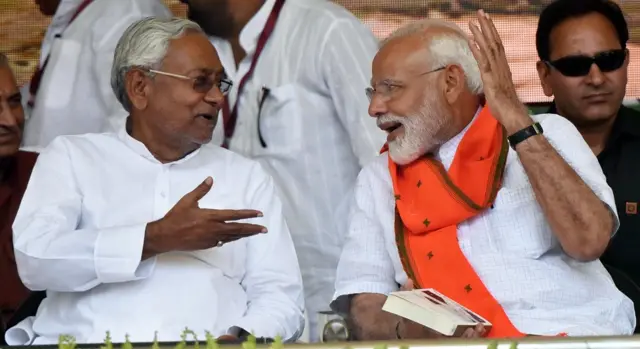 नीतीश कुमार और पीएम मोदी की फाइल फोटो