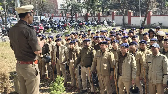 पुलिस बल