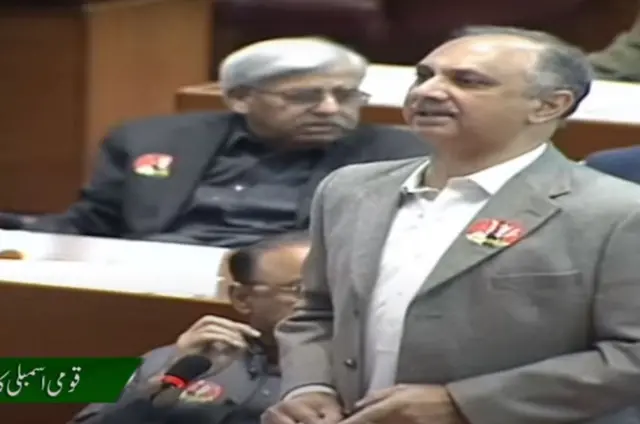 مر ایوب نے اسمبلی میں بات کرتے ہوئے کہا اس پارلیمان میں اس وقت سٹرینجرز موجود ہیں