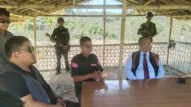 ပလက်ဝ-ဇိုရမ်ပူ လမ်းဖောက်လုပ်ရေးကိစ္စဆွေးနွေး