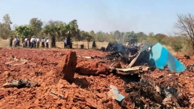 ပျက်ကျစစ်တပ်လေယာဥ်