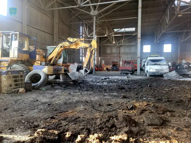 Попадание дрона в промышленный объект в Одессе