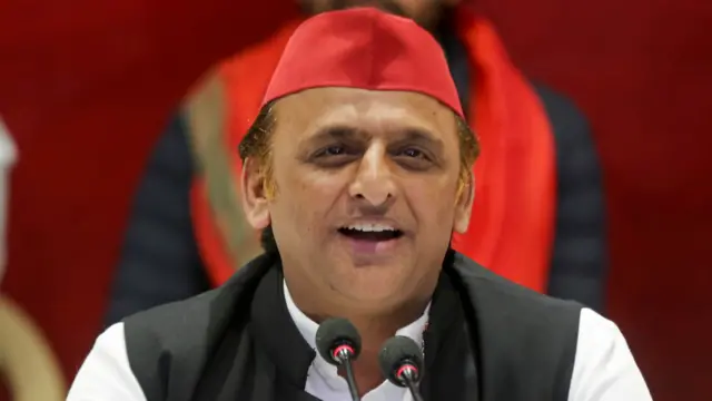 अखिलेश यादव