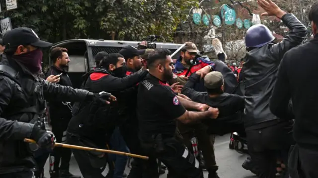 پی ٹی آئی، لاہور، پولیس، انتخابی دھاندلی، پنجاب