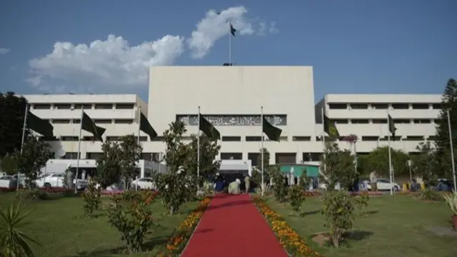 پاکستان، وزیرِاعظم کا انتخاب، شہباز شریف، عمر ایوب