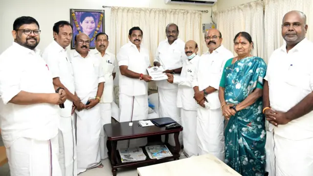 அதிமுக வேட்பாளர் பட்டியல் எடப்பாடி பழனிசாமி