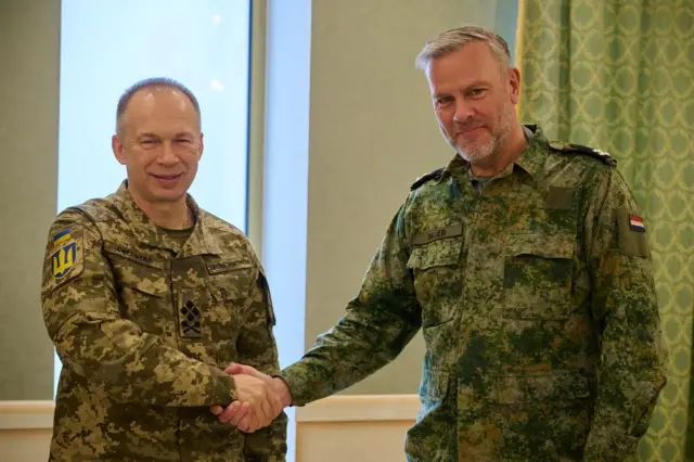 Роб Бауэр (справа) и Александр Сырский