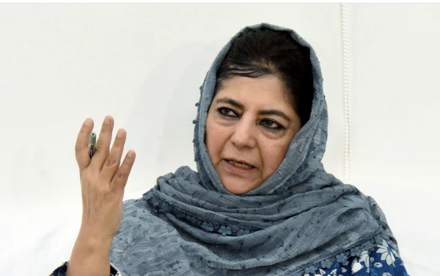 जम्मू-कश्मीर की पूर्व मुख्यमंत्री महबूबा मुफ़्ती