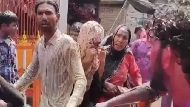 होली पर हुड़दंग