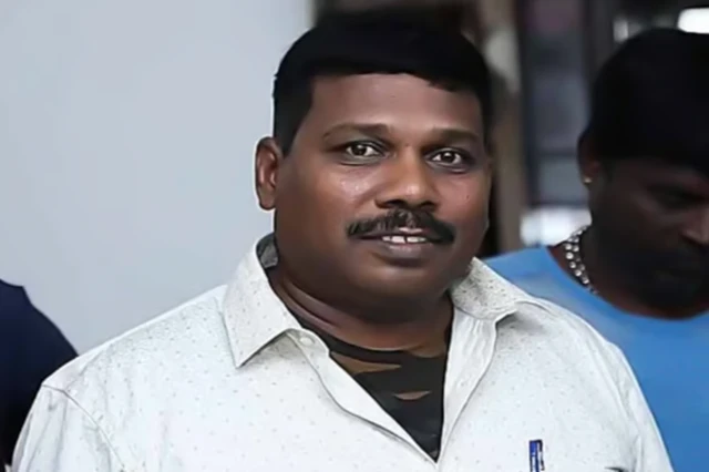 முருகன்,ஜெயக்குமார், ராபர்ட் பயாஸ்