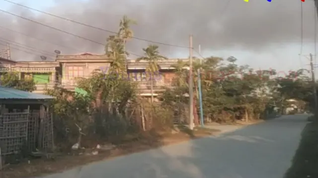 မီးလောင်နေတဲ့ ပုဏ္ဏားကျွန်းမြို့နယ်က နေအိမ်တချို့