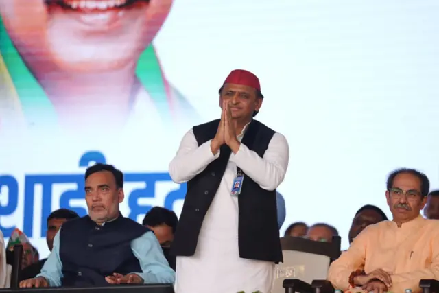 अखिलेश यादव