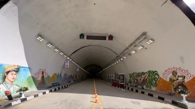 Tunnel