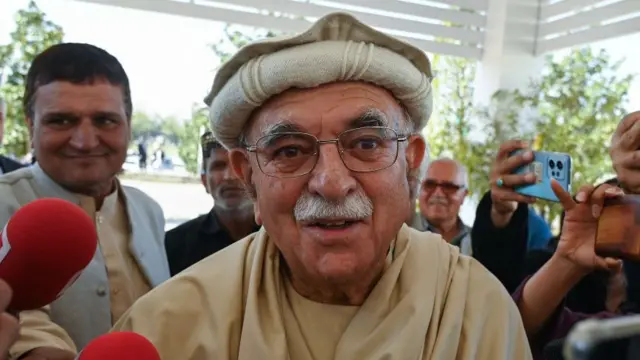 محمود خان اچکزئی