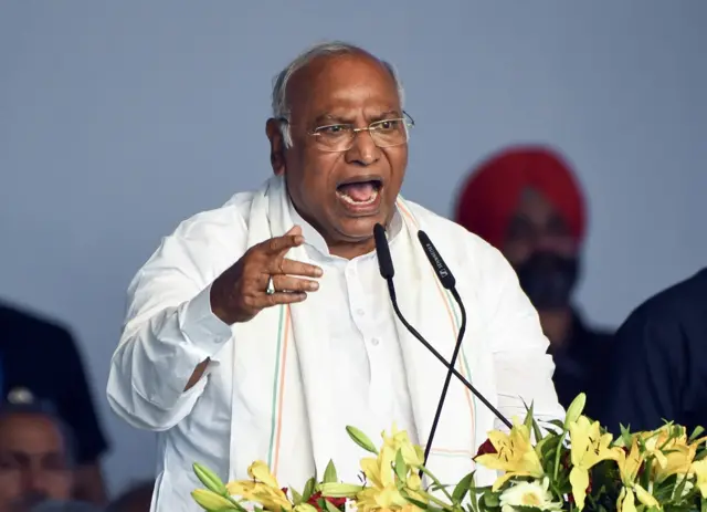 कांग्रेस अध्यक्ष ​मल्लिकार्जुन खड़गे