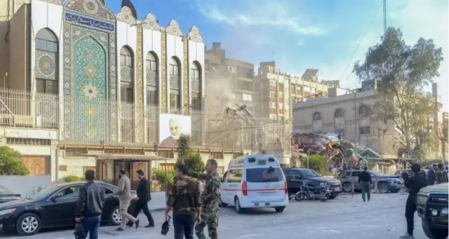 कॉन्सुलेट के बराबर में स्थित ईरानी दूतावास को किसी तरह की क्षति नहीं पहुंची है