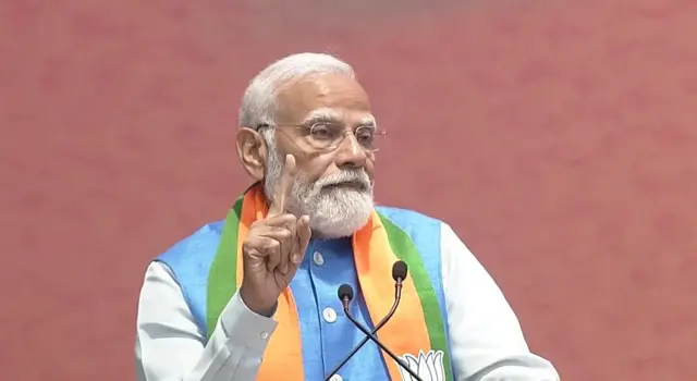 नरेंद्र मोदी