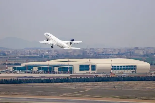 مطار في إيران