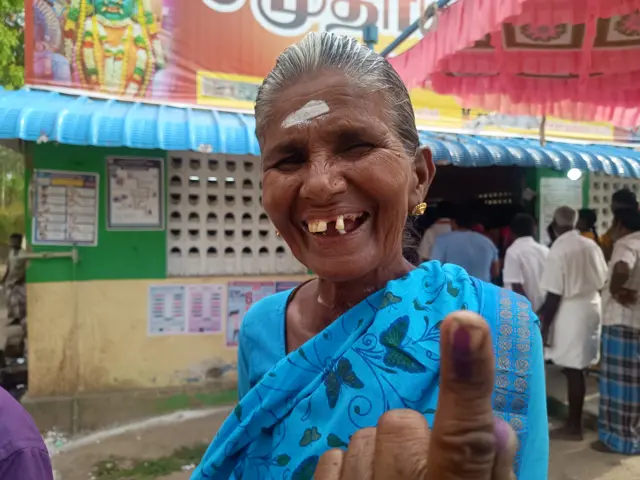 தமிழ்நாடு தேர்தல் வாக்குப்பதிவு