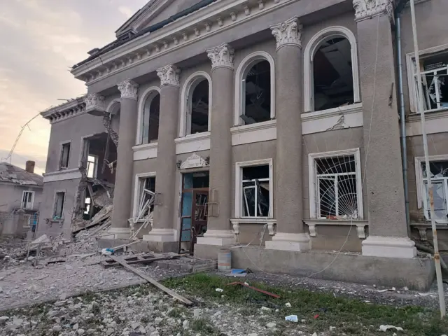 Здание, где ранее располагалась Золочевская администрация