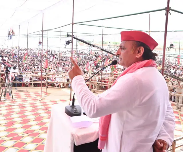अखिलेश यादव
