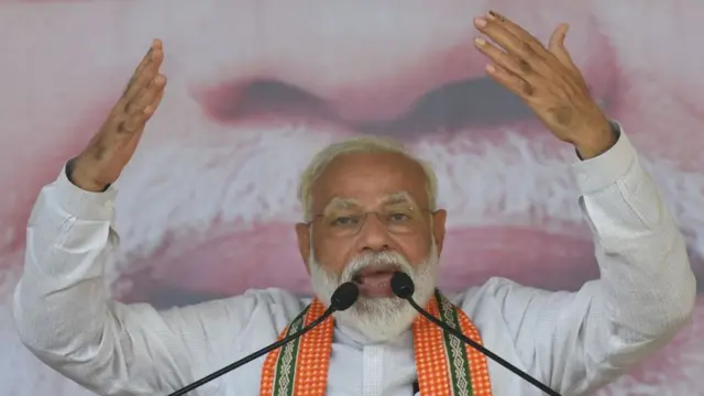 नरेंद्र मोदी