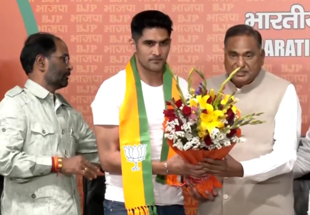 विजेंदर सिंह ने बीजेपी की सदस्यता ली