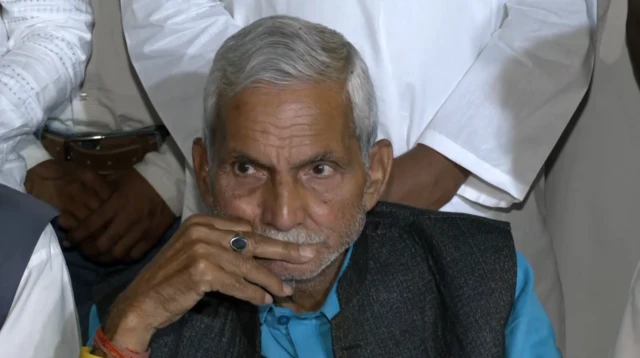 संजय सिंह के पिता दिनेश सिंह