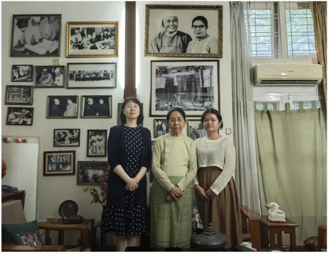 ဒေါ်သန်းသန်းနု နဲ့ တရုတ်သံအဖွဲ့