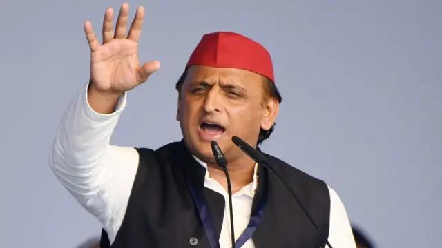 अखिलेश यादव