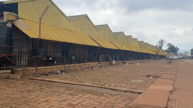 Ku isoko rya Kimironko, aha ni hamwe ubusanzwe haba hari abantu n'ibikorwa byinshi mu gitondo ku cyumweru