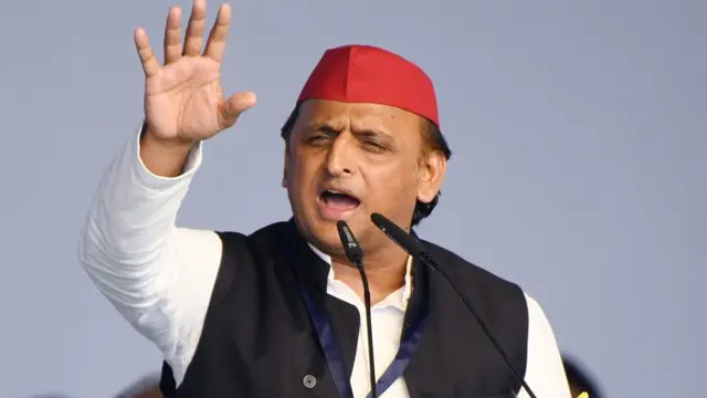 अखिलेश यादव