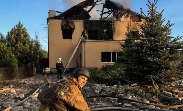 यूक्रेन और रूस के बीच जंग चल रही है.