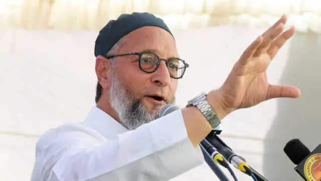 ओवैसी
