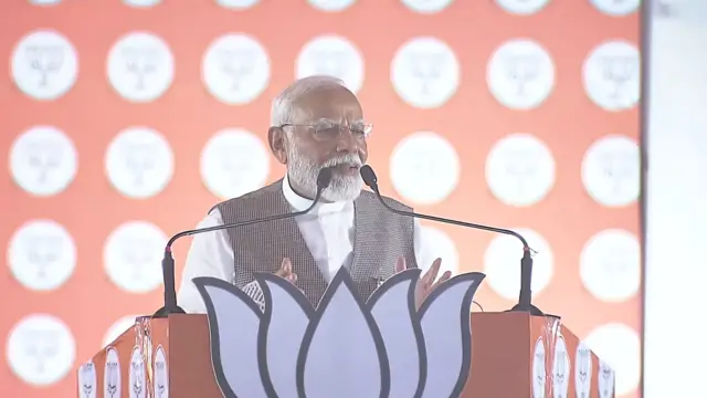 नरेंद्र मोदी