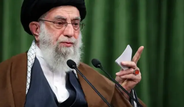 المرشد الأعلى الإيراني آية الله علي خامنئي