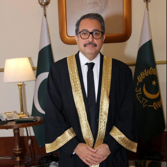 Justice Amir Farooq