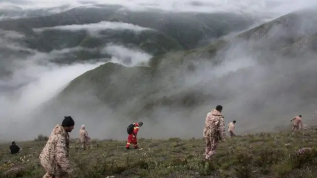 Спасатели в горах