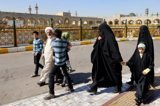 مرقد الإمام الرضا في مدينة مشهد