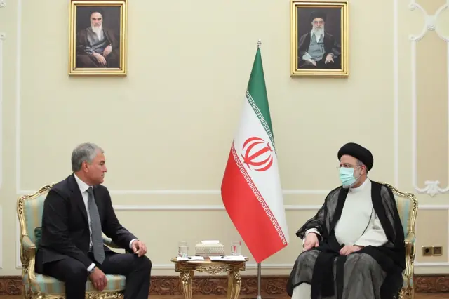 مرداد ماه ۱۴۰۰، رئیس دوما پیام تبریک ولادیمیر پوتین را به ابراهیم رئیسی ابلاغ کرد