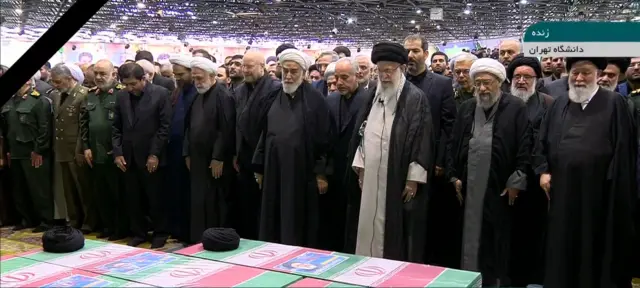 علم‌الهدی، صادق آملی لاریجانی، آیت‌الله خامنه‌، گلپایگانی، قالیباف، محسنی اژه‌ای، مخبر، حسین سلامی