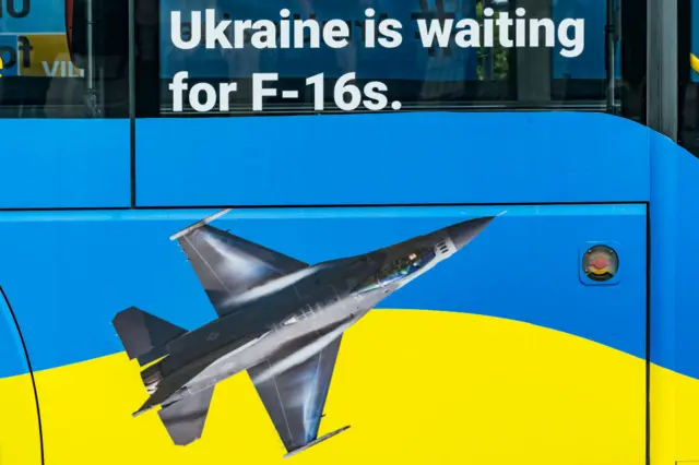 Баннер в аэропорту Вильнюса