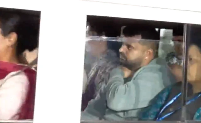 अटकेनंतर प्रज्वल रेवन्ना.