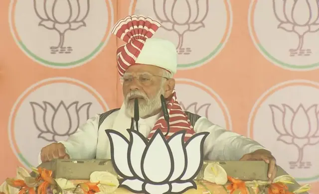 नरेंद्र मोदी