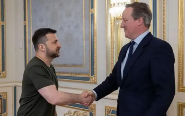 लॉर्ड कैमरून ने गुरुवार को यूक्रेन के राष्ट्रपति से मुलाकात की