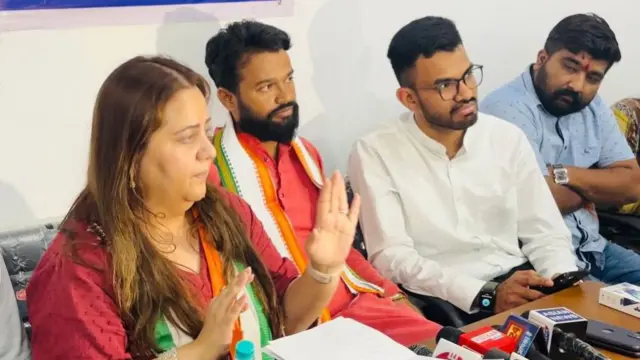 राधिका खेड़ा