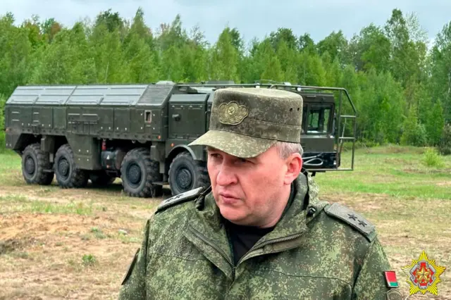 Министр обороны Республики Беларусь генерал-лейтенант Виктор Хренин